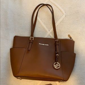 Michael Kors Jet Set purse
